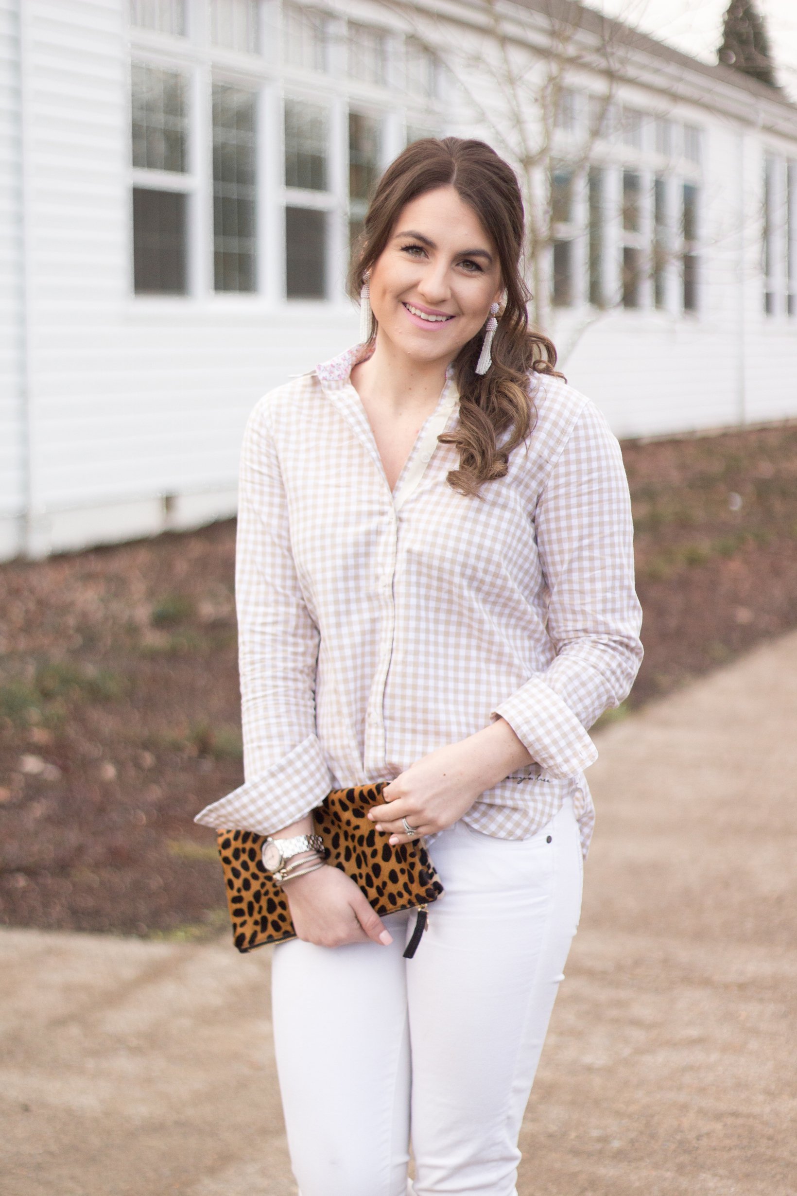 I'm sharing how to wear a button up 2 ways, dressy and casually.