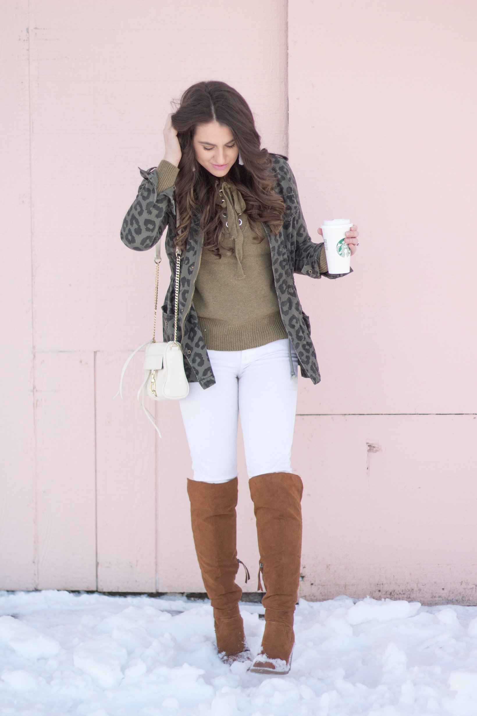 How to style a camo piece effortlessly in a chic look!