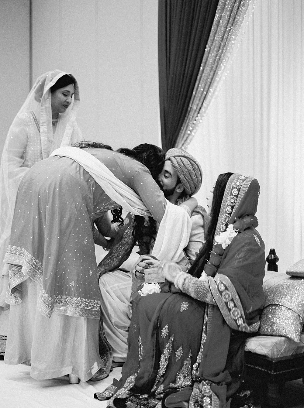  Colorful Indian Wedding Hilton Bonnet Creek Waldorf Astoria Central FL Fine Art Photographer | Ashley Holstein Photography #indianwedding #indianceremony