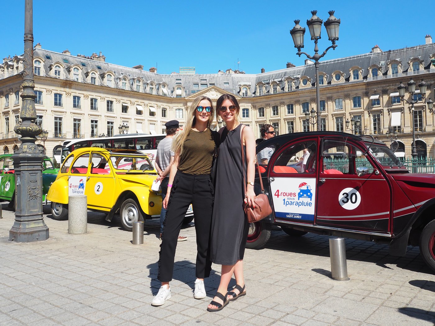 Vintage car tour of Paris