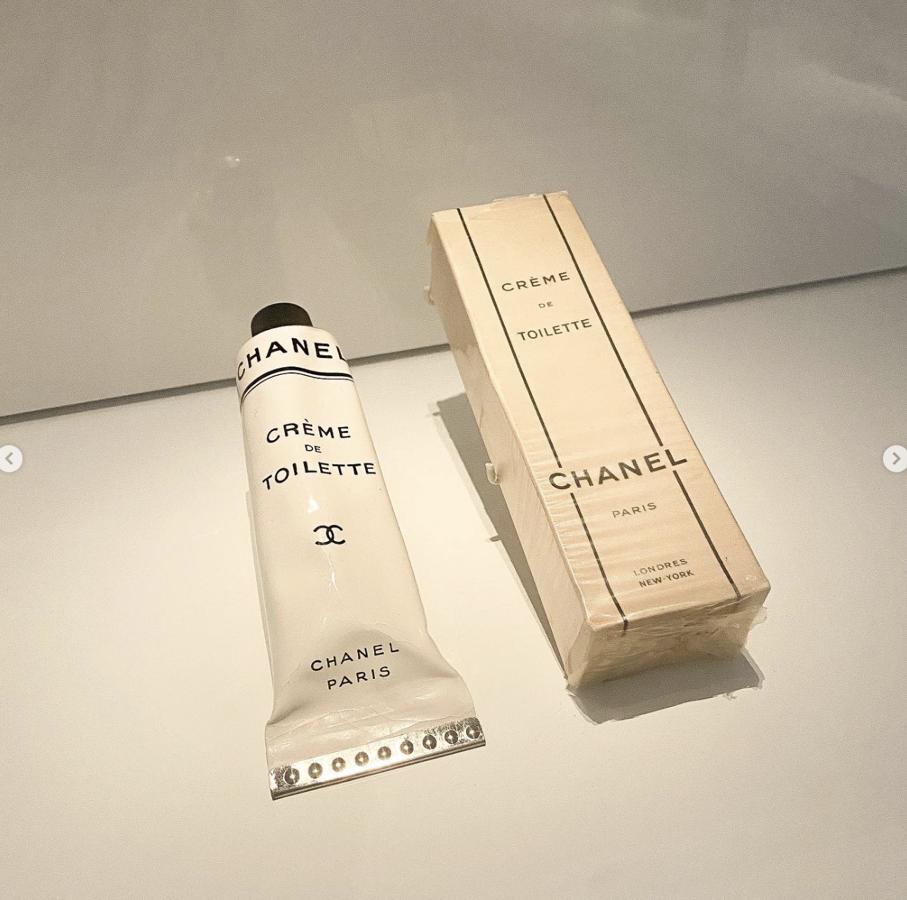 Coco Chanel packaging hand cream at the Coco Chanel Fashion Manifesto NVG exhibition 