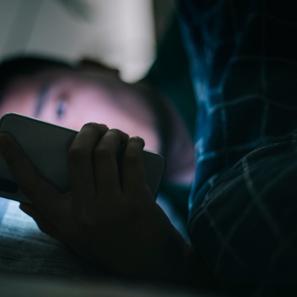Does screen time before bed *actually* affect your sleep? — Calm Blog