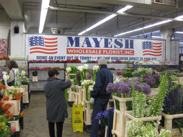 The CA Grown Experience on uBloom Visits Mayesh Wholesale! 