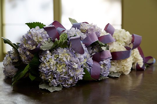 How to Arrange Flowers_Hydrangea Table Runner!