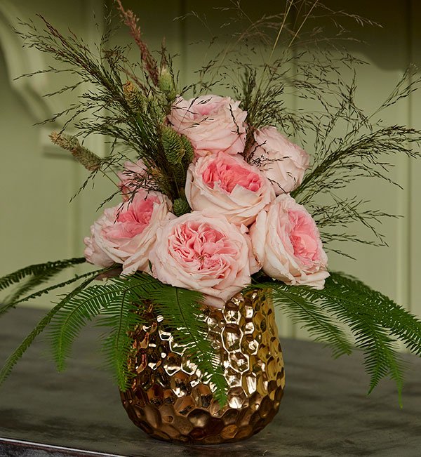 Learn to make this arrangement step by step with J- using Alexandra Farms Roses