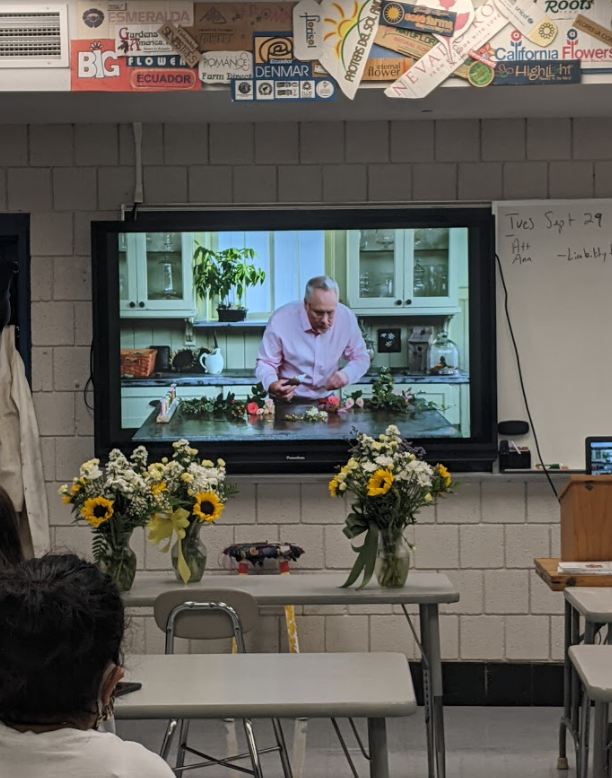 J Schwanke Productions and uBloom.com are providing FREE Distance Learning Videos for Any Flower Education Program and Teacher - all around the world- to assist in Flower Curriculum and Visual Learning. 