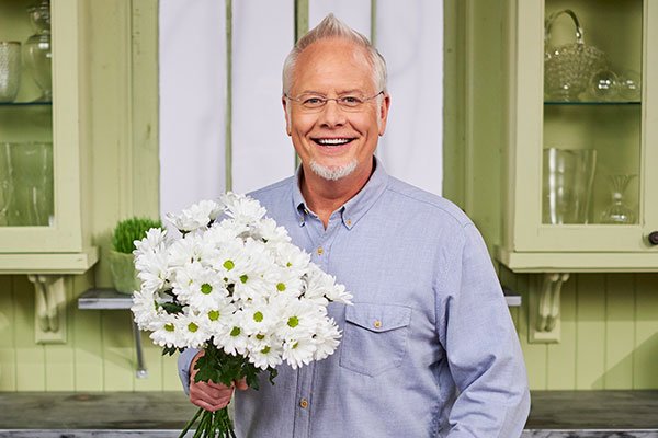 I love Chrysanthemums- and it's fun to dedicate a whole show- to one of my favorite flowers!