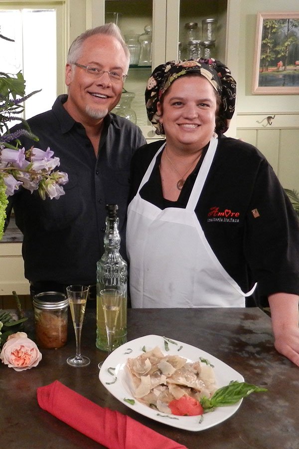 J is joined by his Flower Friend Chef Jenna- in this episode of Life in Bloom- to discuss and demonstrate Italian Cuisine!