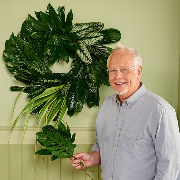 I show you how to make this Fabulous Foliage Wall Art- using Tropical leaves and a Soaked Flower Foam Wreath Form on this episode of Life in Bloom!