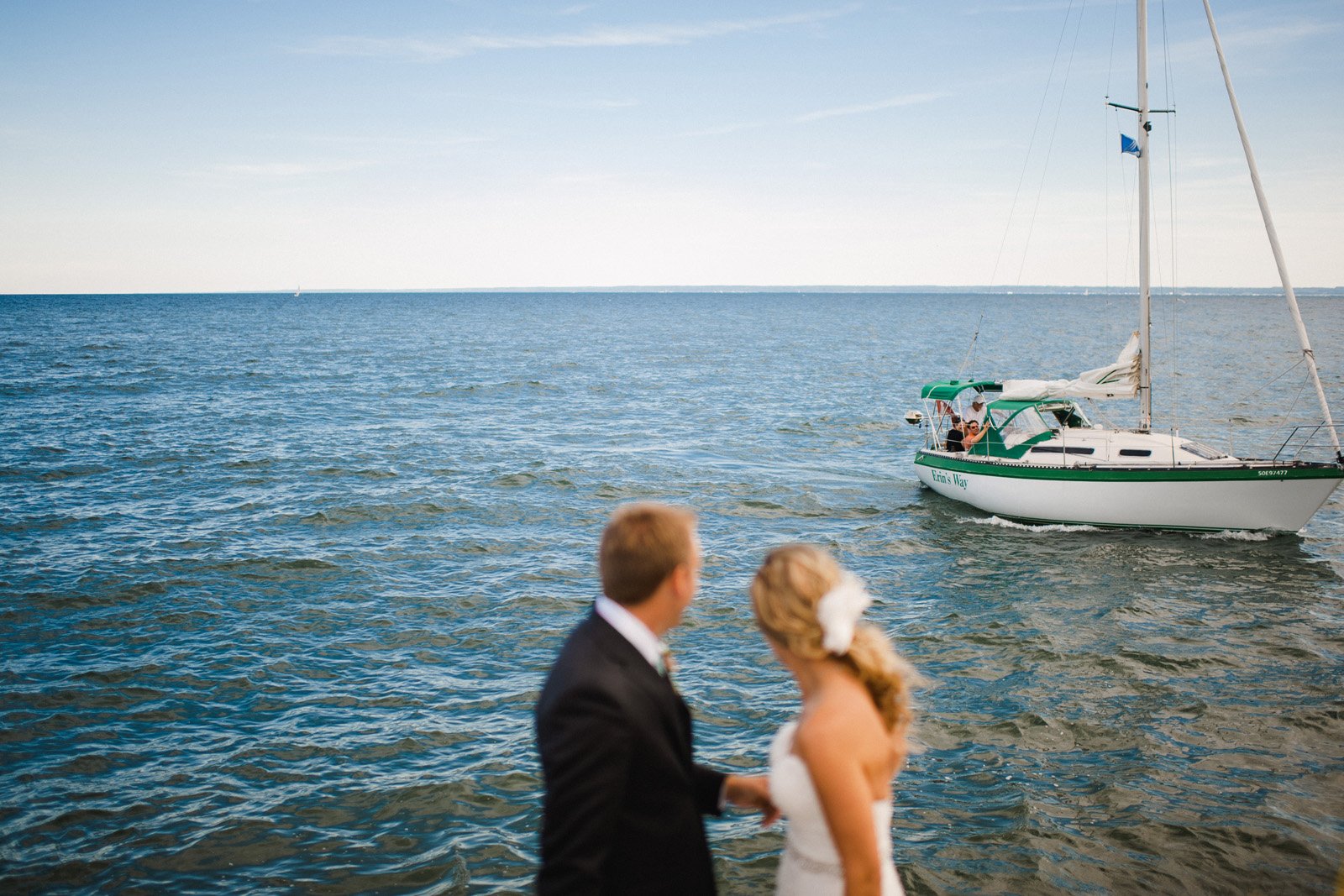 oakville waterfront wedding photos | bronte harbour wedding | documentary wedding photographers jenn and dave stark