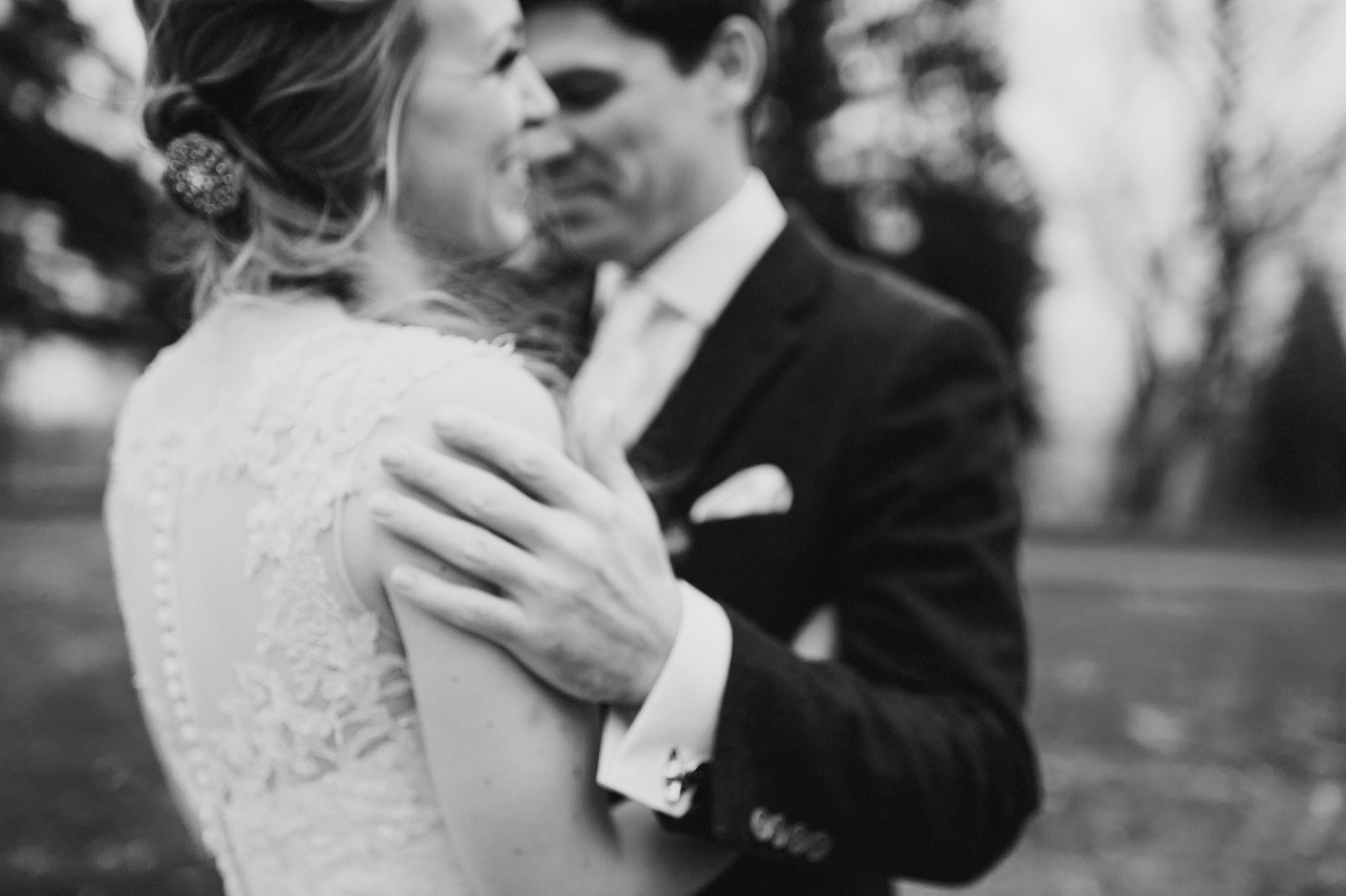 katie and simon's winter wedding at queenston heights
