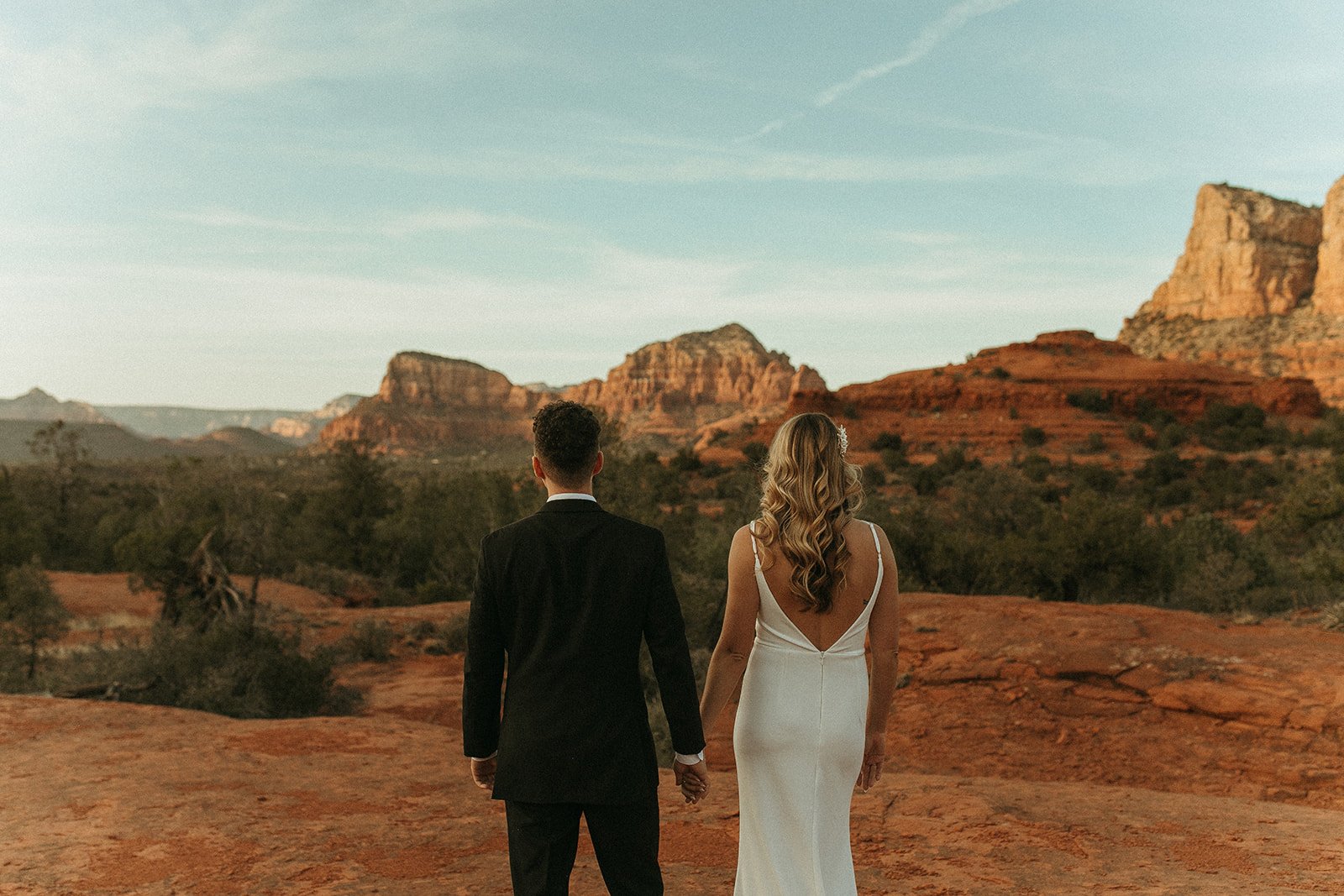 Stunning Phoenix Arizona Wedding Photos in the desert