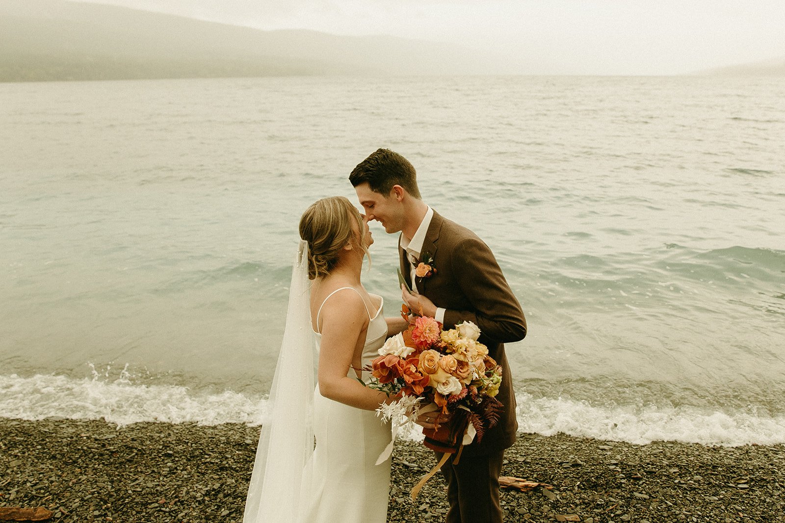 Beautiful Bride and groom photos at Glacier National Park
