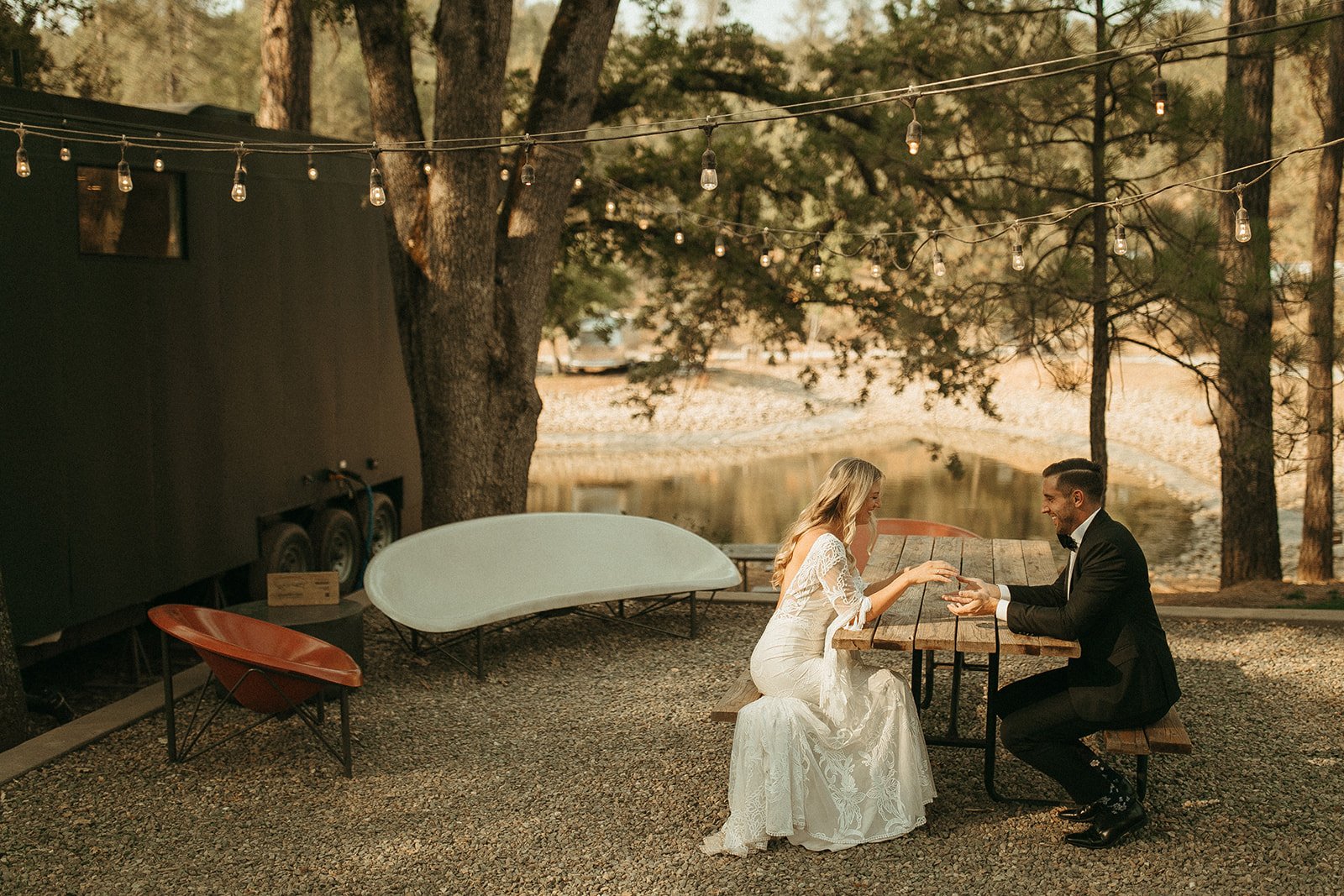 Reception in Yosemite with bohemian colors and florals