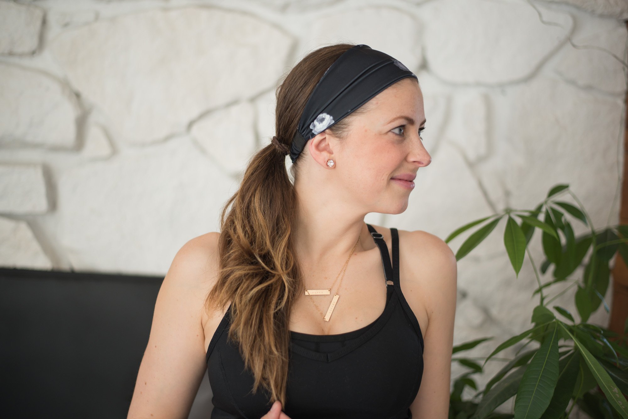 3 ways to style your hair for the gym with one headband from Albion fit