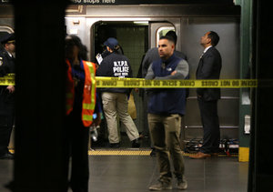 RACE WAR – Black Man Tries To Throw White Man In Front Of Oncoming NY Subway Train: “I Hate White People!”