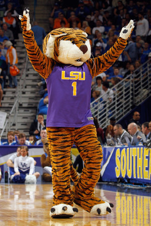 LSU Students Accuse ‘Violent’ Tiger Mascot Of Being ‘Symbol Of White Oppression’, Want It Changed