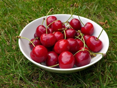 bowlful of cherries