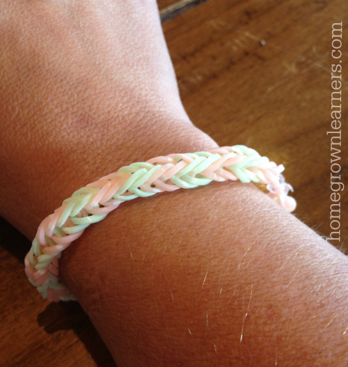 Making Rubber Band Bracelets — Homegrown Learners