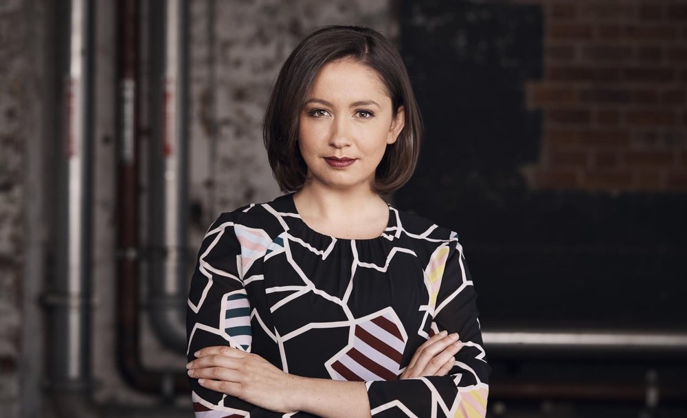  Laura Murphy-Oates is a 26-year-old Ngiyampaa Weilwan woman, a Logie-nominated journalist, and reporter/producer on SBS VICELAND's The Feed. Image - SBS 