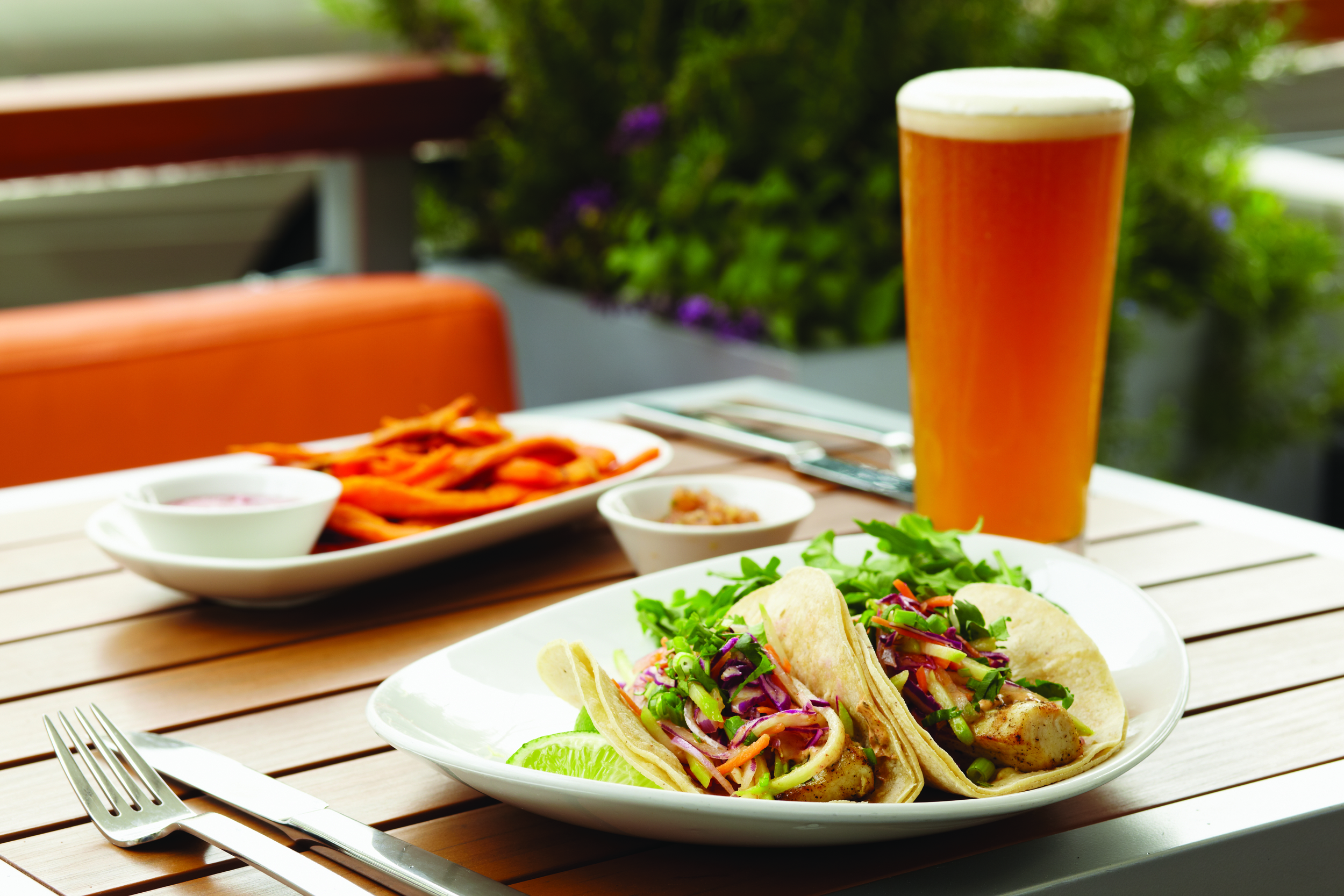 LYFE Kitchen pairs healthy food with craft beer