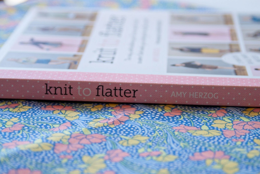 knit to flatter book review on www.luvinthemommyhood.com