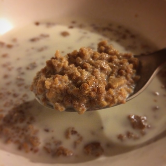 So @missjohannaku just made Grape Nuts™. she had just made me a breakfast cereal believer. My god they are so good.