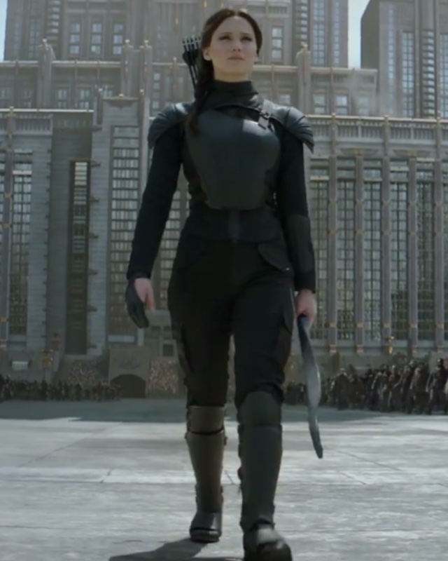 First Trailer for THE HUNGER GAMES: MOCKINGJAY - PART 2 — GeekTyrant