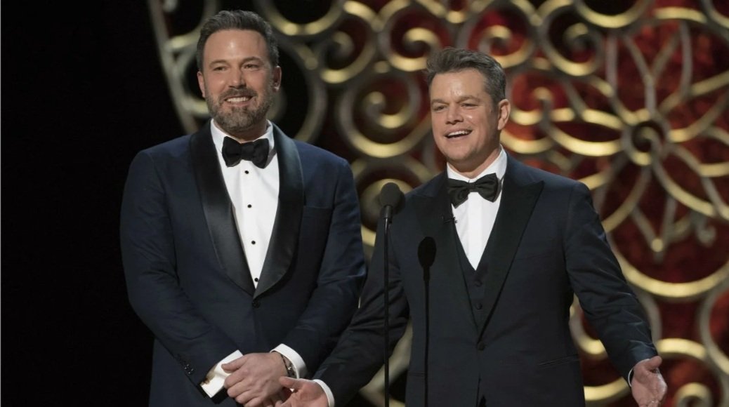 Ben Affleck qualifie Netflix de « chaîne de montage » et déclare que sa société de production et celle de Matt Damon allieront qualité et tarif commercial