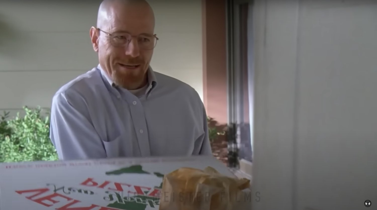Funny Fan Edit présente Walter White de BREAKING BAD livrant une pizza à Hal de MALCOLM AU MILIEU