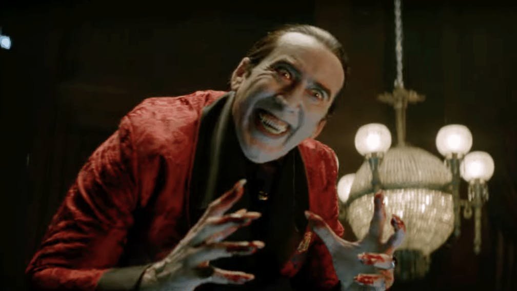Nicolas Cage a passé trois heures par jour à se transformer en Dracula avec des placages imprimés en 3D pour RENFIELD
