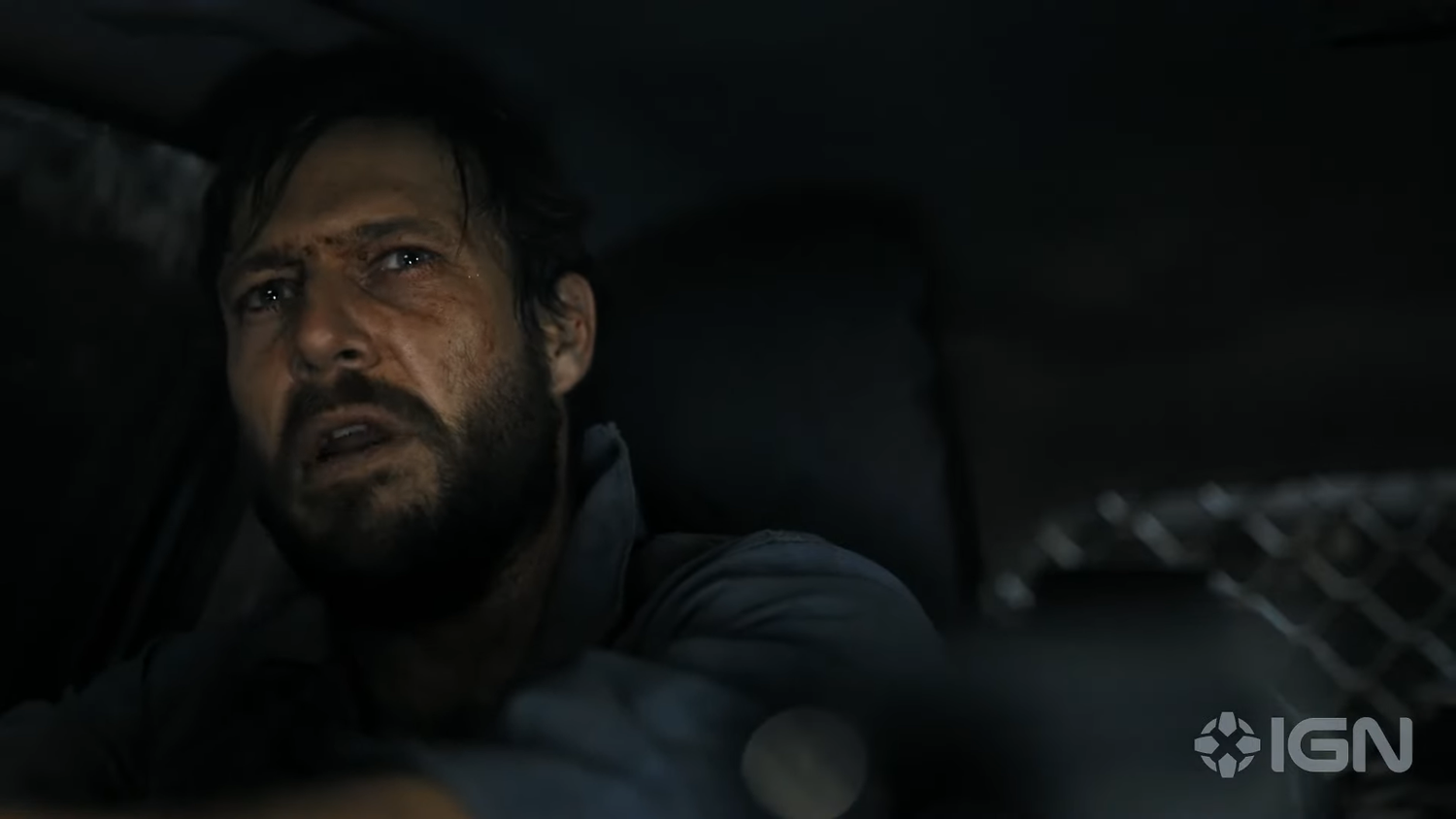 Luke Bracey joue dans la bande-annonce super intense du thriller MERCY ROAD qui se déroule dans un camion
