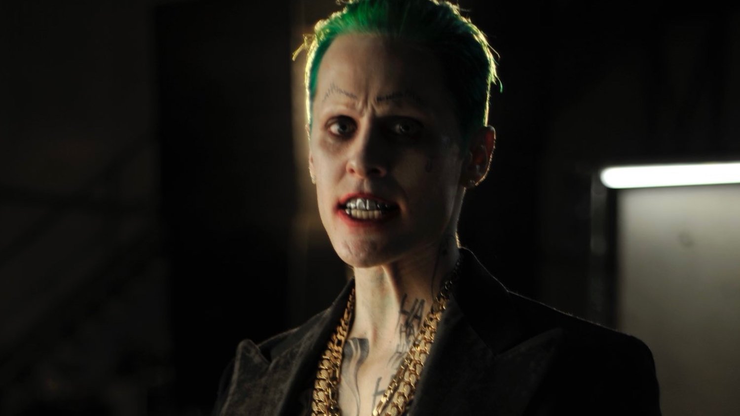 David Ayer partage une nouvelle image inédite du Joker de Jared Leto dans SUICIDE SQUAD