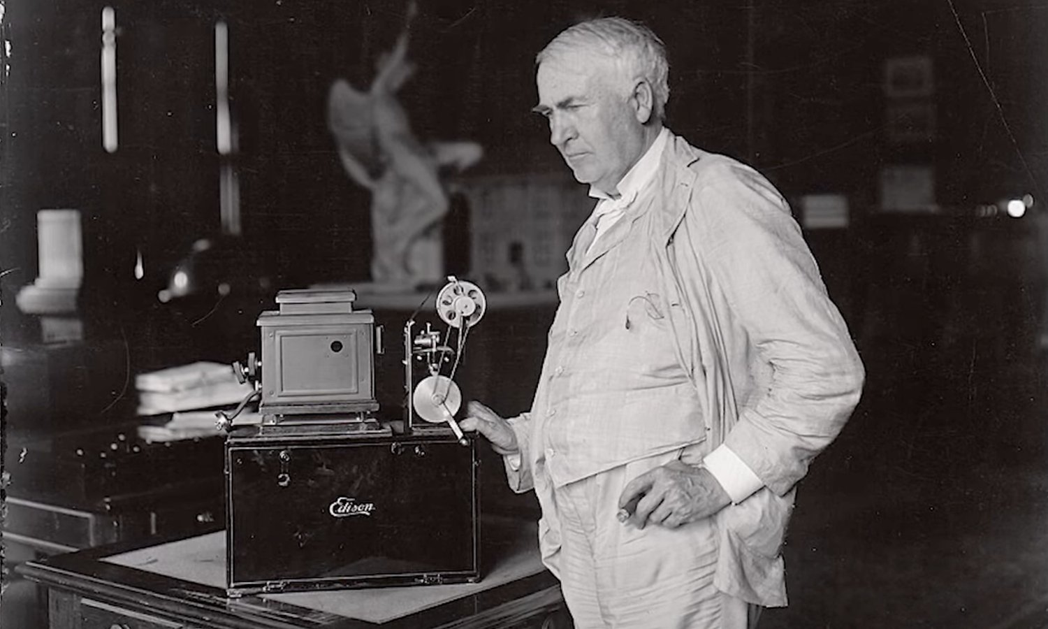 Une vidéo intéressante explore la vérité derrière les inventions de Thomas Edison qu'il n'a pas inventées