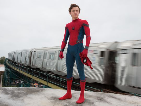new-photo-from-spider-man-homecoming-and-tom-holland-says-the-vulture-is-terrifying