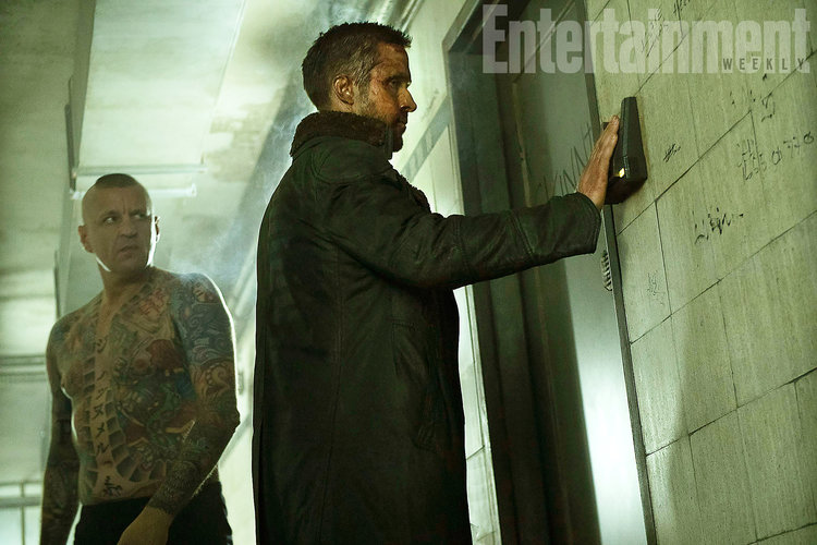 striking-new-photos-from-blade-runner-2049-and-the-importance-of-the-films-detail-is-discussed4