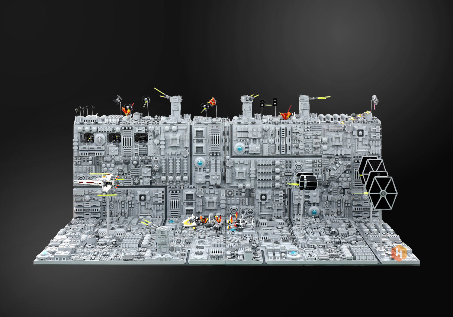 super-detailed-lego-diorama-of-the-star-wars-death-star-trench-run-stays-on-target2