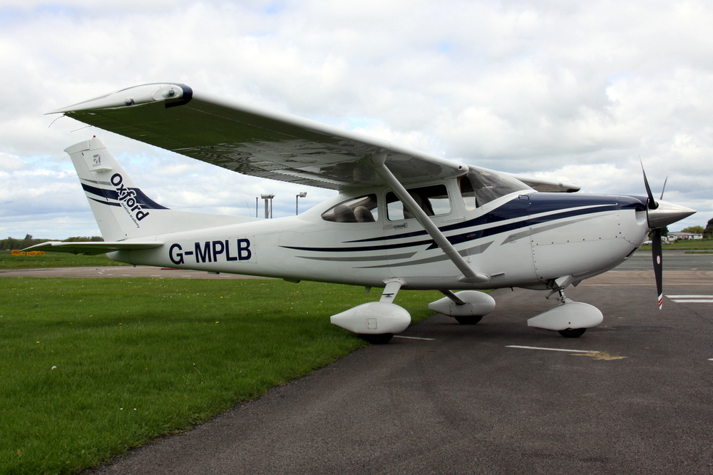  "Lima Bravo" - the second of six aircraft in Oxford's Cessna 182T MPL training fleet. I first flew this aircraft on Sunday! 