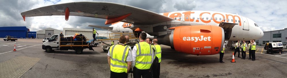  A few images from Luton, and also a panorama of an easyJet flight that'd just arrived from Heraklion, Greece. Our team was fortunate enough to be given a guided tour of both inside and outside the Airbus A319 by our company Liaison Pilot. 
