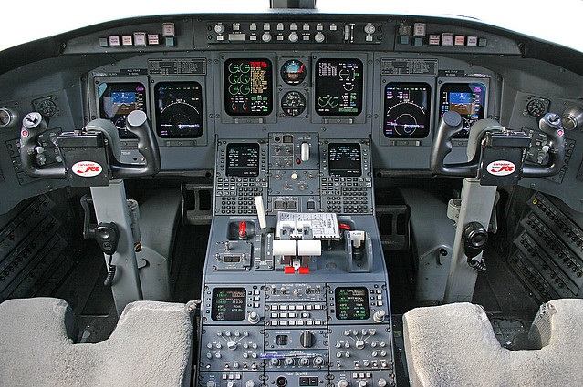  The flight deck of the Bombardier CRJ200 aircraft, identical to that of the simulator I am currently training in. 
