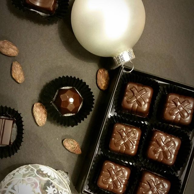 Don't forget to pick up your truffles #specialsomeone. These hazelnut praline truffles won't last! #supportlocal #supportpdx #shoppdx #christmas #decadentjoy