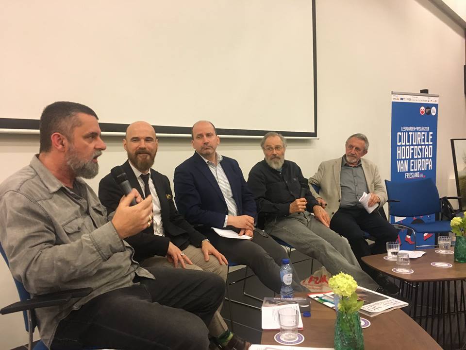  Panel discussion with Michael Pearce, Jorge Egea, Peter Trippi, Virgil Elliott y José Manuel Infiesta – photo © Lorena Kloosterboer 