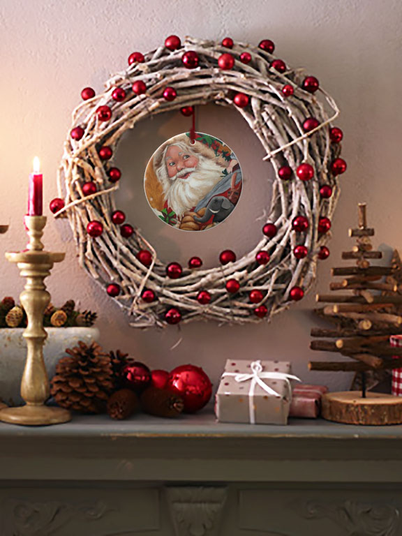 Einfacher Weihnachtskranz mit Ornament