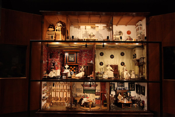 These miniature homes often showed rooms that guest would not visit.