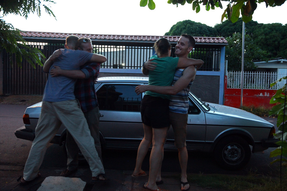  SMR Founder Richard and Volunteer Amanda welcome the boys home!&nbsp; 