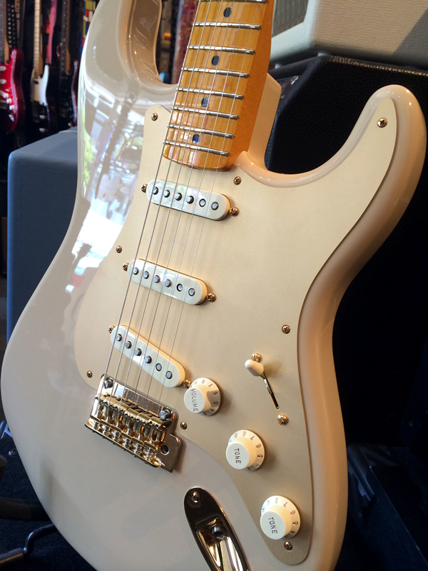 FENDER 60TH ANNIVERSARY CLASSIC PLAYER '50S STRATOCASTER — Goodguy's ...