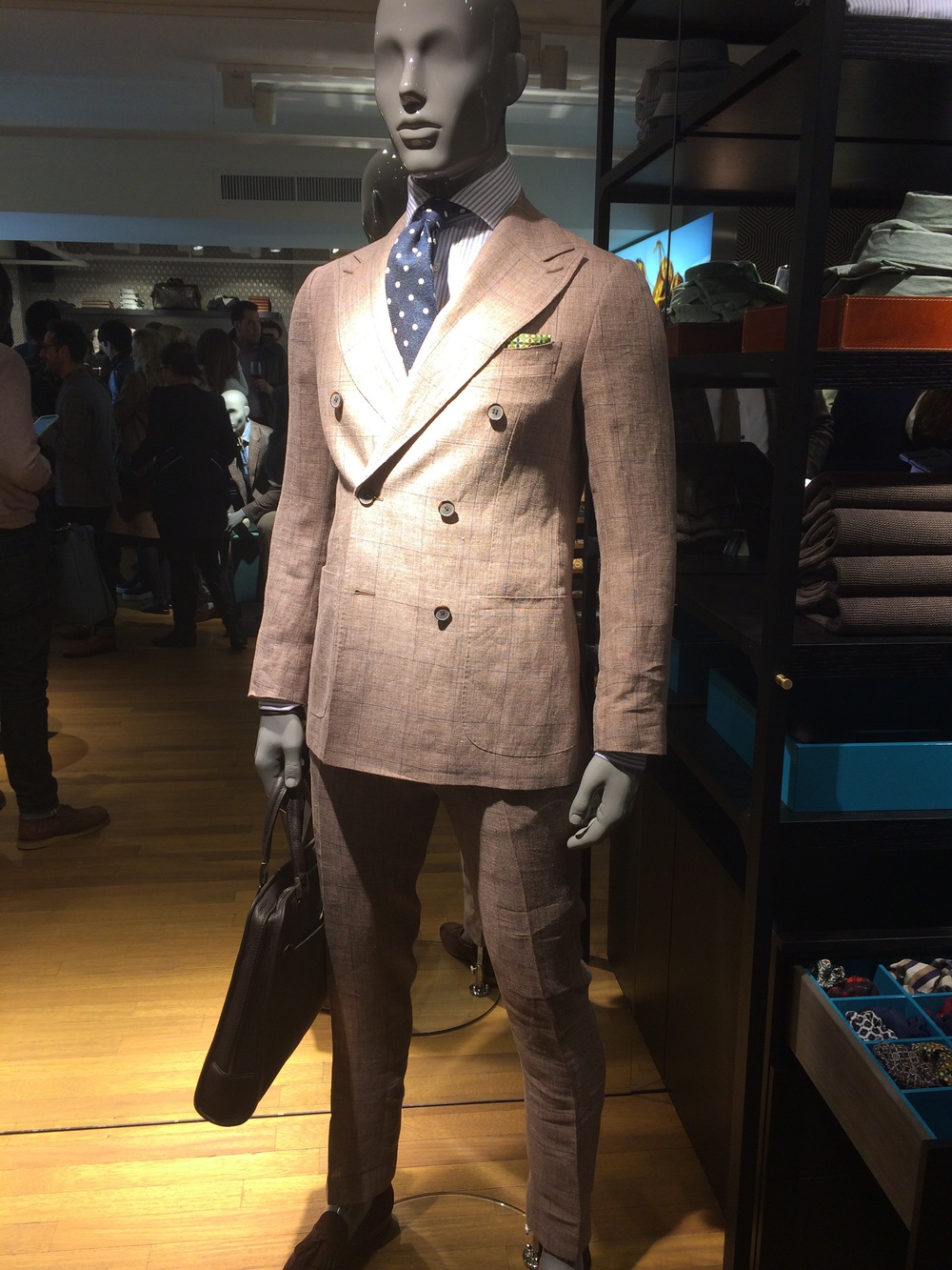 Suitsupply Toronto grand opening: review by Tristan Amato [with photo ...