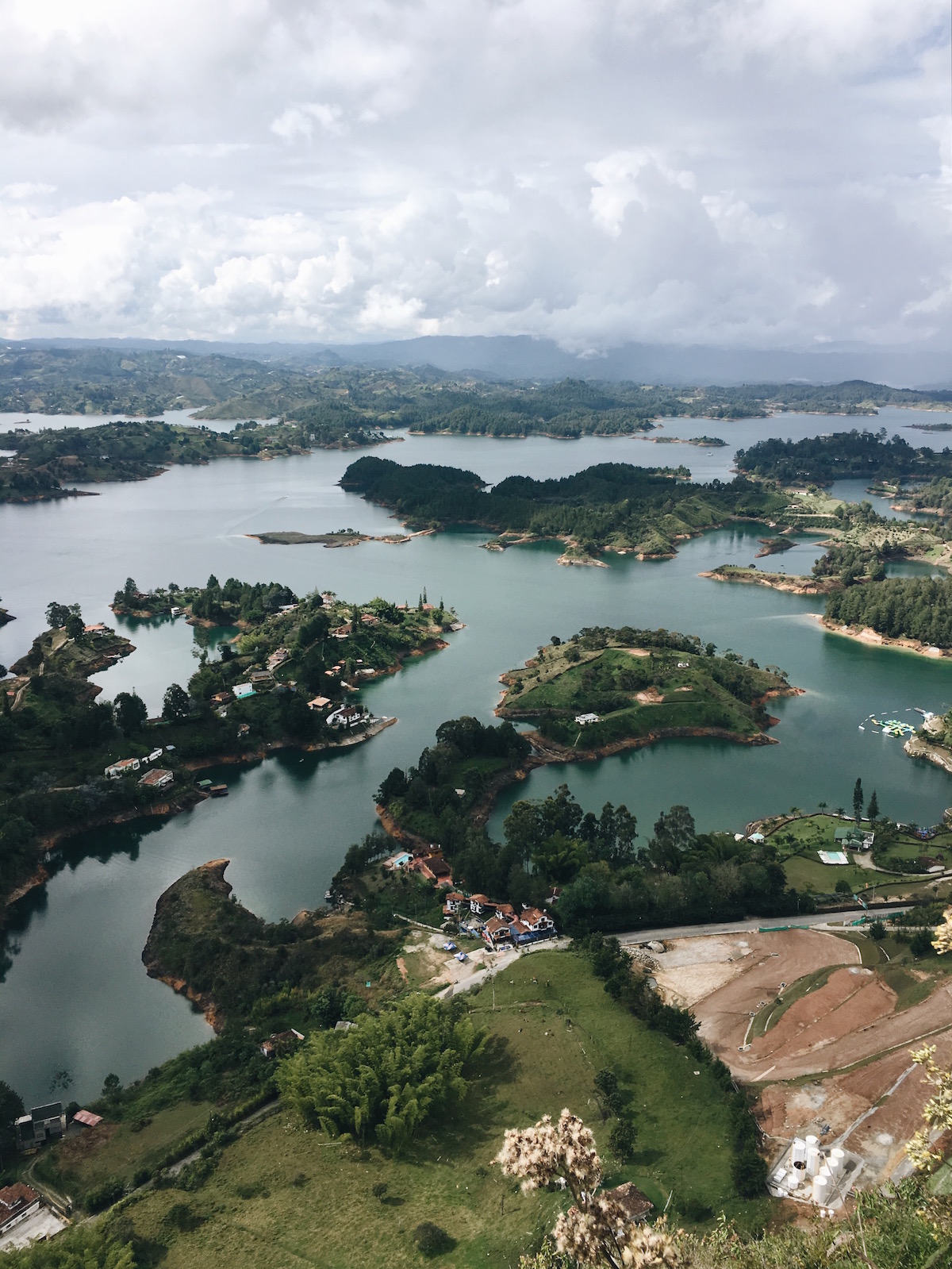  Climb the 700 stairs of Piedra del Peñol in Guatapé and be rewarded with this stunning view. 