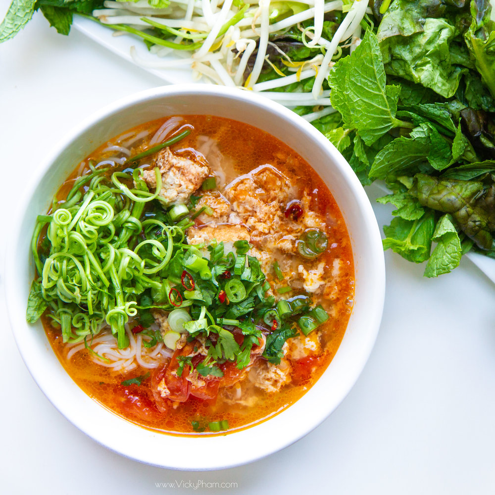 Vietnamese+Pork+%26+Seafood+Noodle+Soup+Bun+Rieu+Vicky+Pham+recipe