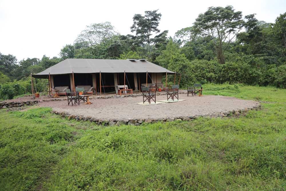 Bukima tented camp - the dining and lounge tent